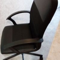 Продавам нов работен стол, снимка 2 - Столове за офис - 45543278