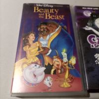 Две видеокасети VHS Английски Издания Без БГ Субтитри , снимка 2 - Анимации - 45424568