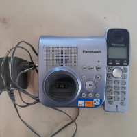 телефон Panasonic, снимка 1 - Стационарни телефони и факсове - 45070335