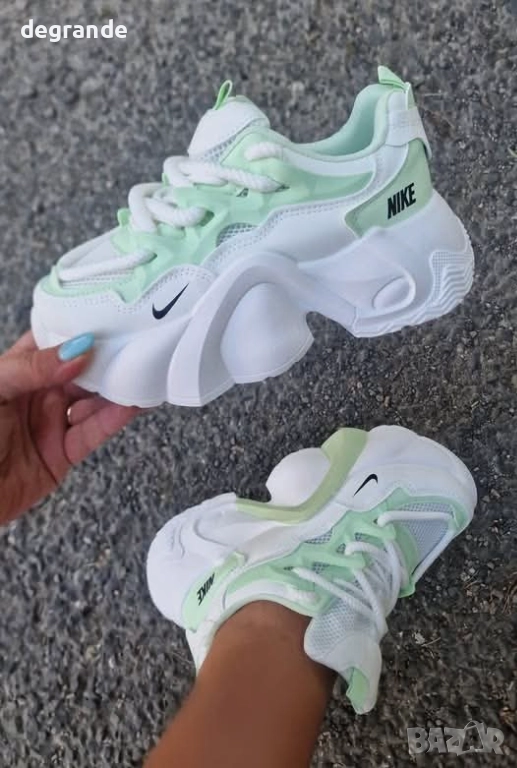 Дамски маратонки Nike, снимка 1