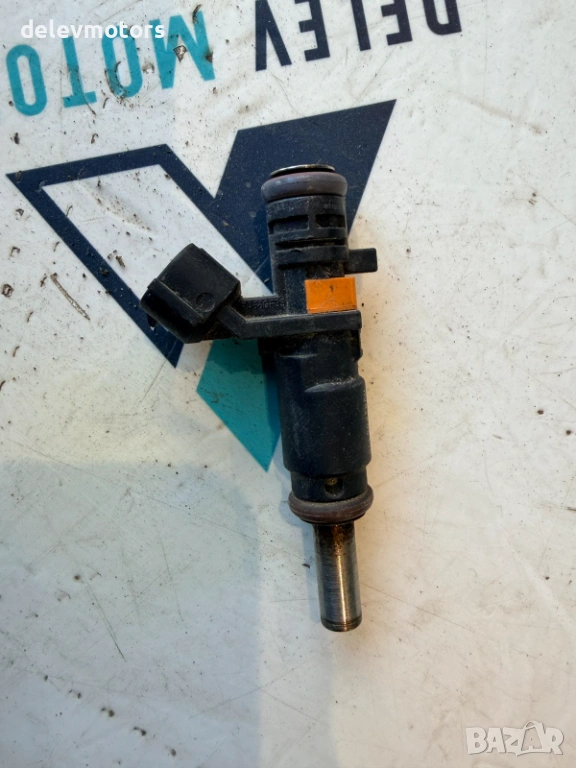 166008992R бензинова дюза от Dacia Dokker 1.6i, 109 ph., 5sp., 15 000 km, 2021, euro 6D, снимка 1