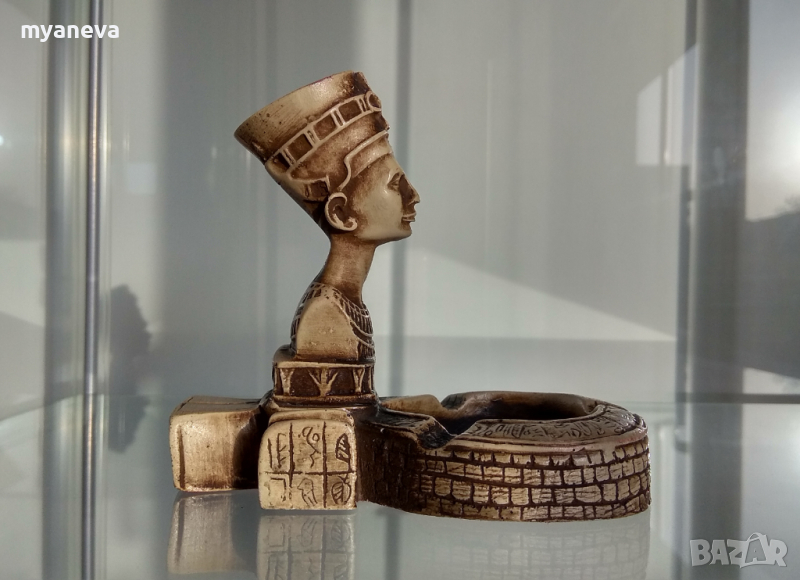 Египетски сувенир , пепелник с Нефертити , снимка 1