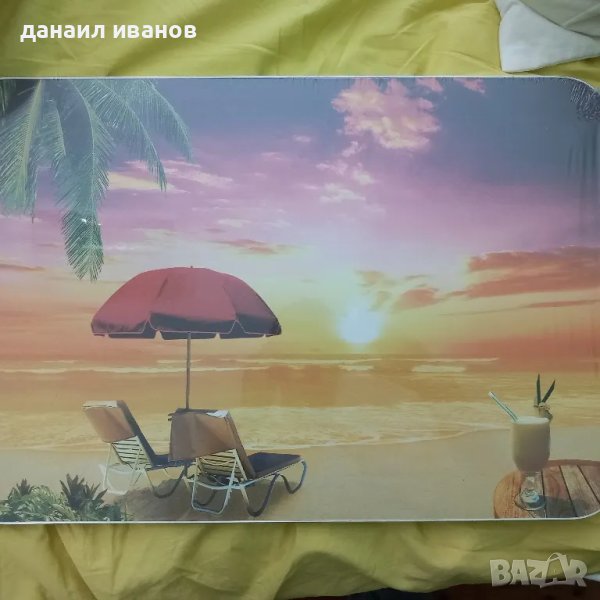 НОВА дървена маса с метални сгъваеми крака - размери 59x40,5х31см

, снимка 1