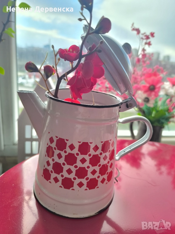 Стар емайлиран чайник , снимка 1