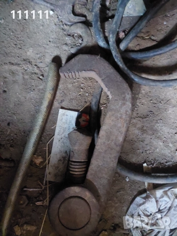 Голям и масивен ключ за тръби и гайка , снимка 5 - Ключове - 52956640