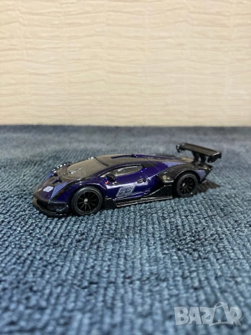 HOT WHEELS 2023 TRACK DAY BOX SET LAMBORGHINI ESSENZA SCV12, снимка 2 - Колекции - 53476142