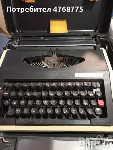 пишеща машина, снимка 2 - Други ценни предмети - 54077439