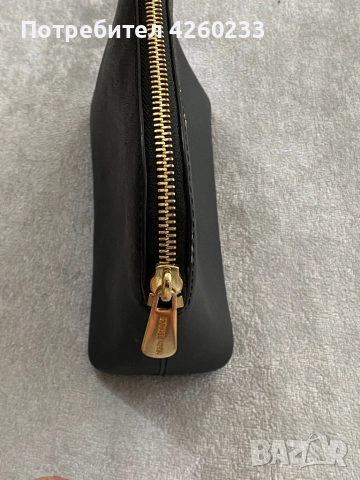 малка черна чантичка/несесер Michael Kors , снимка 4 - Портфейли, портмонета - 51554614