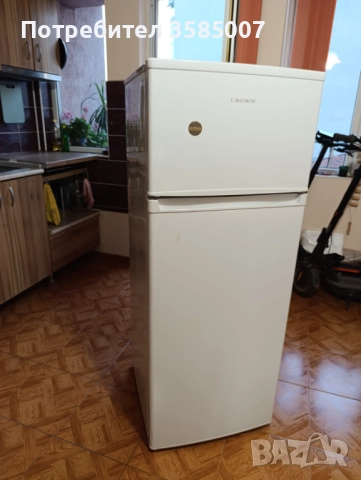 Хладилник с горен фризер CROWN DF 275A, снимка 4 - Хладилници - 51669863