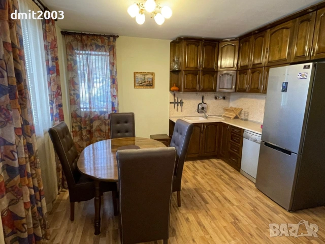 Тристаен с камина в Боров Парк