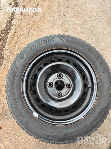 Зимни гуми Hankook 14" , снимка 5 - Гуми и джанти - 51958005