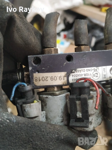 Газова Рейка и Дюзи  - 67R014303 - 110R004304 , AUDI, снимка 3 - Части - 53905724