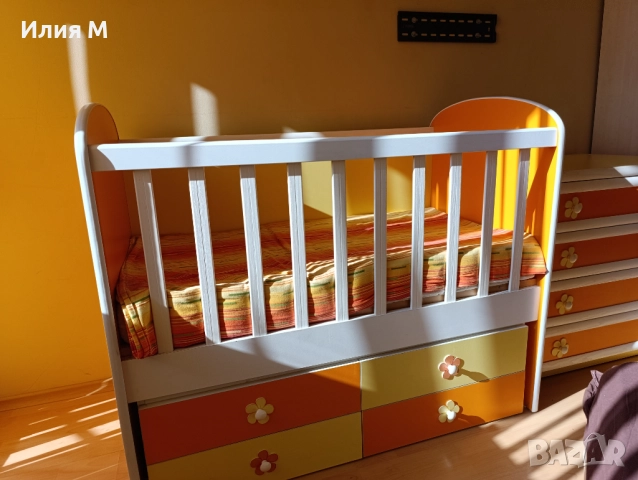 Комплект бебешка кошара и комод, снимка 2 - Мебели за детската стая - 51945011