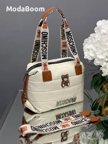 Moschino дамски чанти Различни цветове , снимка 4 - Чанти - 48489599