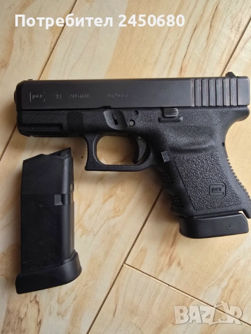 Продавам пистолет Глок 30SF, кал.45, с 2 бр.пълнители 10 зарядни.