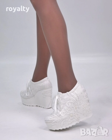 Обувки на платформа - бели, снимка 3 - Дамски елегантни обувки - 52074095