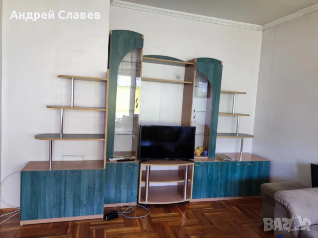 Продавам секция, снимка 2 - Секции и витрини - 51224110