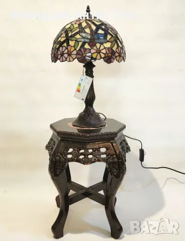 Настолна лампа в стил Тифани – модел „Водно конче с цветя“, снимка 3 - Настолни лампи - 49621589