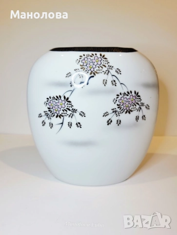 Японски порцеланови ваза и джинджифилов буркан с основен мотив Sakura , снимка 4 - Други ценни предмети - 52241968