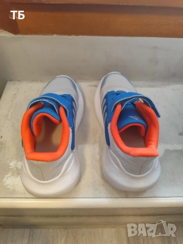 Детски маратонки Адидас 34 номер , снимка 5 - Детски маратонки - 52406084