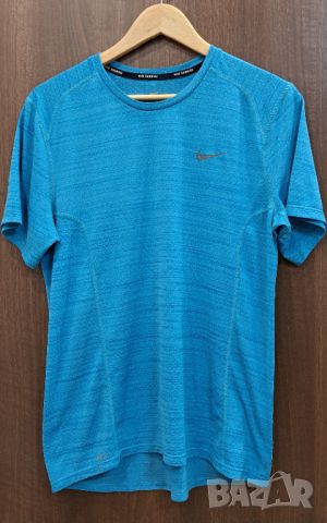 NIKE Дамска спортна тениска-размер М, снимка 1 - Тениски - 46410918