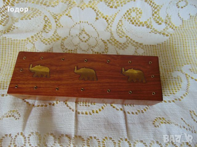 Дървена кутия с месингови орнаменти, снимка 7 - Колекции - 45268640