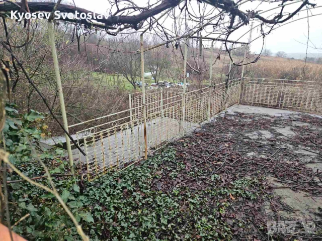 Продава ВИЛА, улица Албена 106, снимка 13 - Вили - 52385229