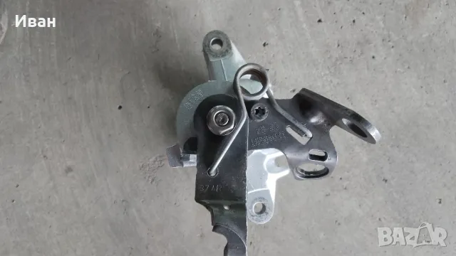 Заден десен спирачен апарат за Голф 5, снимка 3 - Части - 50383734
