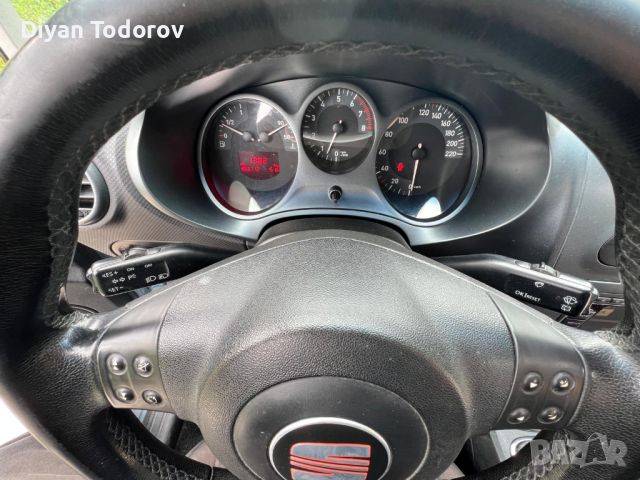 Seat Leon Бензин/Газ Регистрирана, снимка 9 - Автомобили и джипове - 46184824