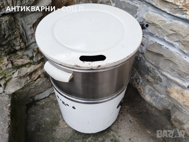 Стара Соц Руска Пералня РИГА 8. / 1973 г. / РАБОТЕЩА! / НОМЕР 588., снимка 2 - Антикварни и старинни предмети - 53668798