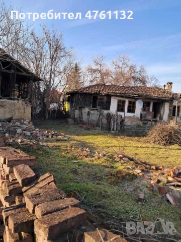 Парцел в Поликраище с ток и вода