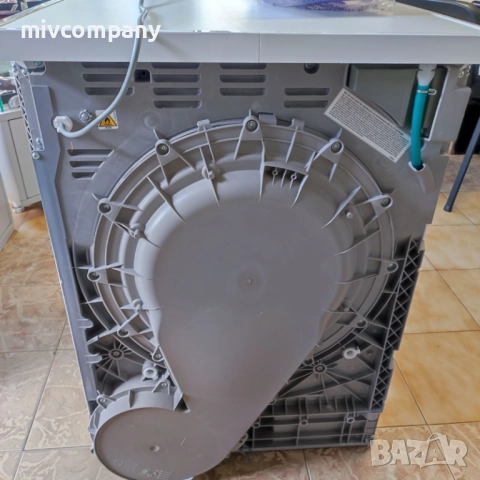 Сушилня AEG TR818A4E, 8 кг, Инверторен мотор, Термопомпа, снимка 8 - Сушилни - 52691849