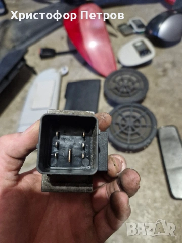 реле подгревни свещи Peugeot 206 1.4hdi, снимка 2 - Части - 54102010