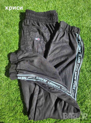 Дамско спортно долнище Tommy Hilfiger S размер оригинално, снимка 1 - Панталони - 45496061