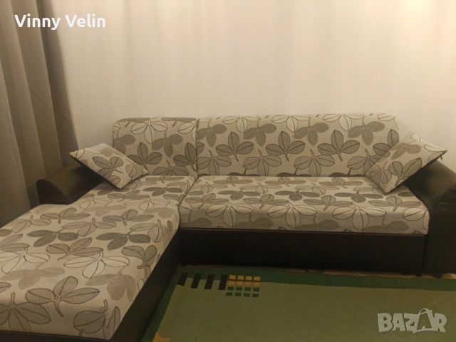 Модерен ъглов  диван, като нов!