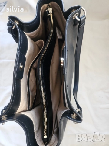 Дамска чанта Guess, снимка 3 - Чанти - 52444836