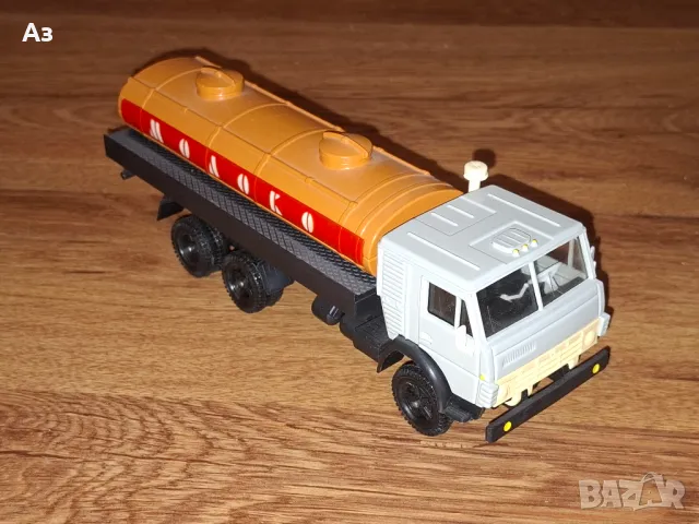 Руски съветски соц модел КАМАЗ 53212 1:43 СССР Made in USSR, снимка 2 - Колекции - 50242110