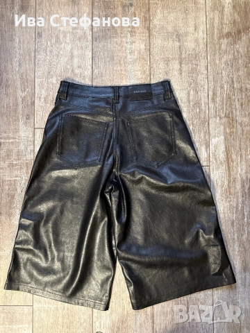 Нови кожени черни под колената елегантни панталони , снимка 4 - Панталони - 51700237
