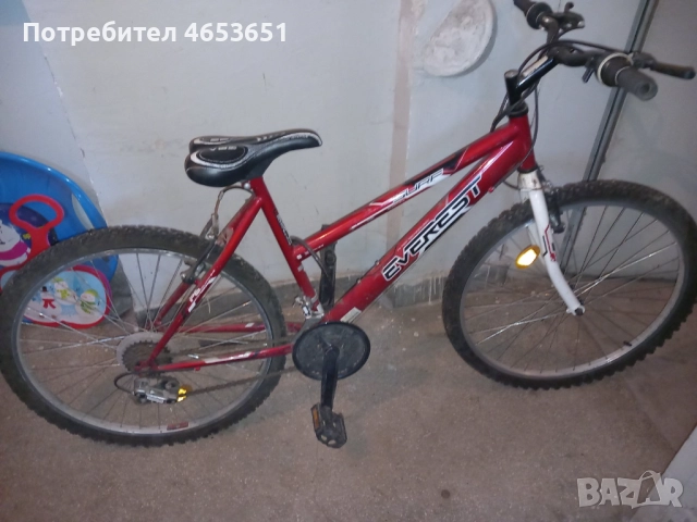 Юношески велосипед в много добро състояние.