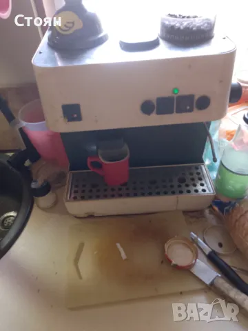 Работеща кафемашина автомат "Саеко" за Ремонт или части, снимка 2 - Кафемашини - 50375096