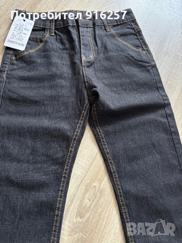 Нови дамски дънки, размер S, снимка 4 - Дънки - 53581809