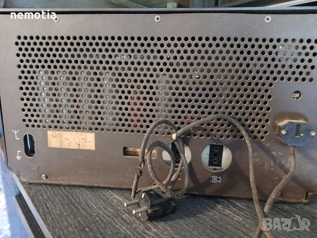 Белгийско бакелитено радио Siera, снимка 3 - Антикварни и старинни предмети - 54186960