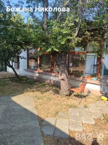 Уютна къща на 5 км от морето, и на 15км от центъра на Бургасргас, снимка 2 - Къщи - 51309562