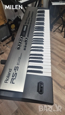 Roland RS-5 Ново Синтезатор солистичен. 