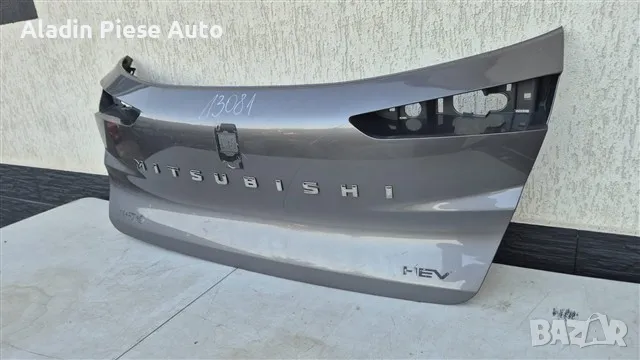 Декорация за задна врата Mitsubishi ASX, Renault Captur година 2020 - 2024 код 901521040R, снимка 2 - Аксесоари и консумативи - 50439341