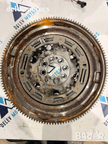 05L105266H демпферен маховик от Volkswagen Passat 8, 2.0 TDI с двигател DTR