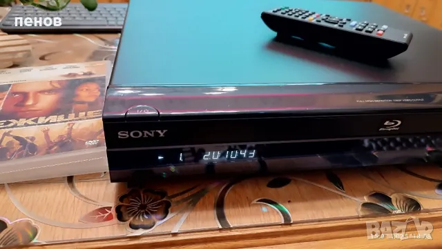 Sony blu-ray disk bdp-s300, снимка 1 - Плейъри, домашно кино, прожектори - 48694247