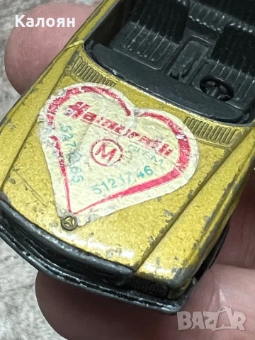 Метална количка vintage Matchbox Superfast No. 6 Mercedes 350 SL diecast vehicle from 1973. , снимка 2 - Коли, камиони, мотори, писти - 51112575