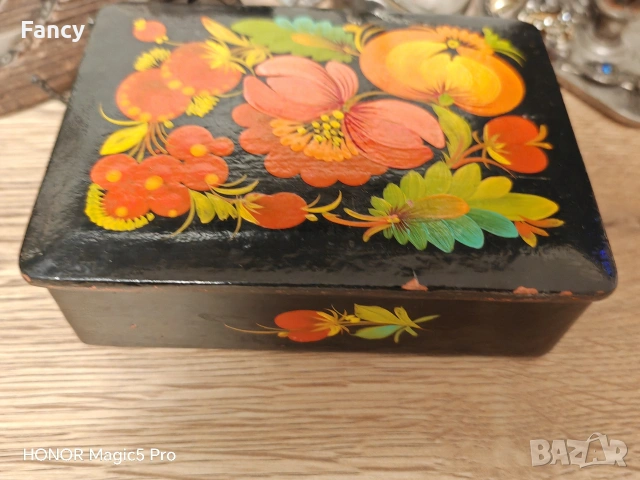 Ръчно рисувана дървена кутия, снимка 6 - Антикварни и старинни предмети - 53618268