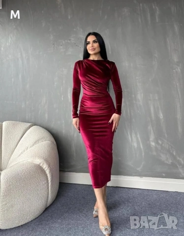 Кадифена рокля 